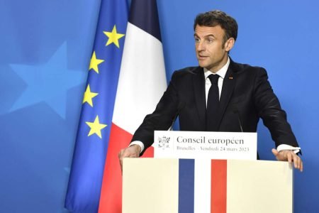 Retraites, en direct : « Je suis à la disposition de l’intersyndicale » pour discuter des questions liées au travail, déclare Emmanuel Macron