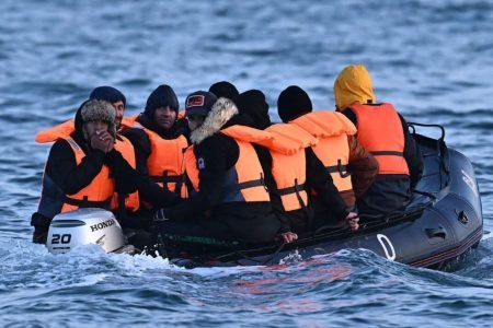 Asylum seekers travelling up French river into Channel to avoid detection by Border Force | UK | News
