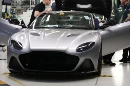 Aston Martin negotiates with banks for a 1.1 billion greenback bond
 | EUROtoday