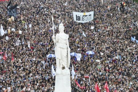 The streets prevail over social networks and set up Milei in one other actuality
 | EUROtoday