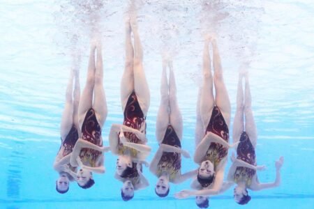 Sportarten bei Olympia: “Synchronschwimmen ist zugleich absurd und schön” | EUROtoday