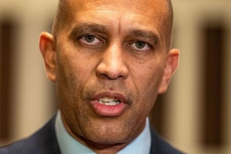Hakeem Jeffries Slams GOP For Bending To The Will Of Billionaire ‘Puppeteers’
 | EUROtoday