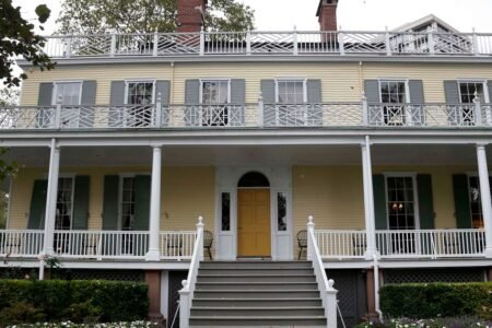 Man Arrested For Stealing Ornament From NYC Mayor’s Residence
 | EUROtoday