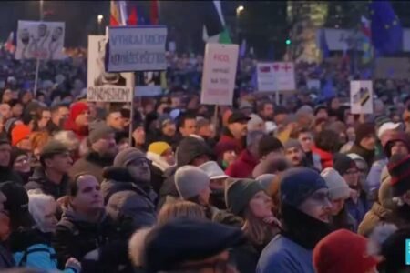 Slovakians protest PM Fico over govt pro-Russia coverage shift
 | EUROtoday