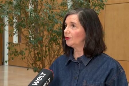 Record debt: Greens politician criticizes Söder’s “wide-legged Macker Gebe” and praises Merz-Video
 | EUROtoday