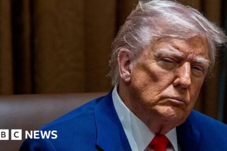 Why everyone seems to be watching them intently
 | EUROtoday