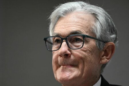 Trump seeks responsible of panic generated by his tariffs and presses the president of the Federal Reserve: "Stop doing politics and lower interest rates"
| EUROtoday