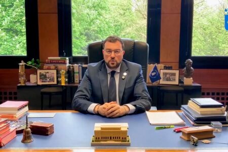 Barbón, in opposition to the ropes for the dying of 5 miners, sacrifices their counselor and cargo in opposition to the opposition for the "partisan use of pain and death"
| EUROtoday