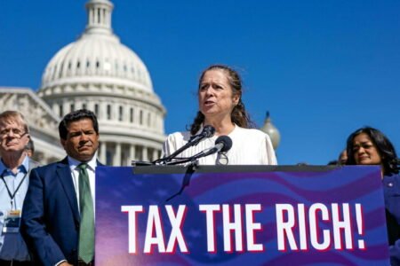 Abigail Disney, the rebellious heiress who challenges Trump and Musk
 | EUROtoday