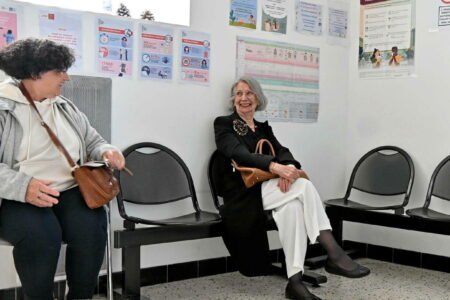 Faced with medical deserts, these elected officers make the guess to pay the caregivers
 | EUROtoday