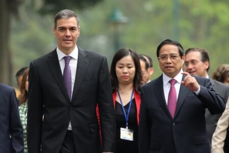 Sánchez in Vietnam: “In commercial wars they all lose, especially the middle classes and workers” | Spain
 | EUROtoday