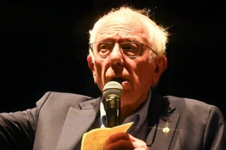 Bernie Sanders Crashes Coachella Music Festival
 | EUROtoday