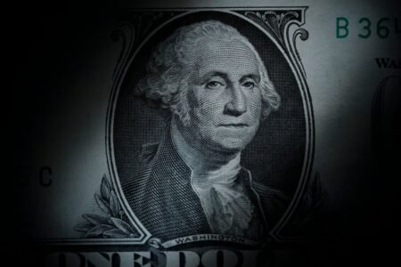 Strange Sell-Off In The Dollar Raises The Specter Of Investors Losing Trust In The U.S. Under Trump
 | EUROtoday