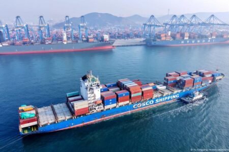 Shipping nations agree on historic greenhouse fuel tax – DW – 04/11/2025
 | EUROtoday