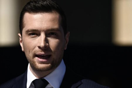 Jordan Bardella says he is able to be a candidate in 2027 if Marine Le Pen is "prevented"
 | EUROtoday