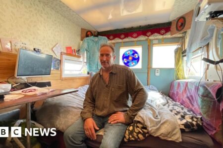 Tensions rise at one of many UK’s greatest van-dwelling websites
 | EUROtoday