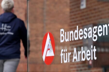 Due to a nasty economic system: Federal Employment Agency threatens a billion greenback minus and contribution improve
 | EUROtoday
