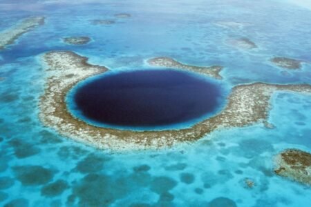 Attempted aerial hijacking in Belize: passenger kills the attacker
 | EUROtoday