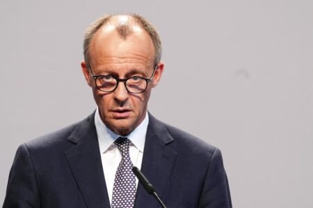 Zölle: ++ Merz warnt vor Folgen von Trumps Politik – USA verkünden Ausnahmen bei Zöllen ++ Liveticker | EUROtoday