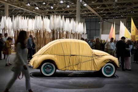 The artwork market flees from the danger: the brand new consumers, who spend much less, maintain it afloat | Culture
 | EUROtoday