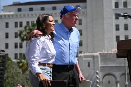 AOC hauls in staggering $9.6 million in simply three months as she attracts huge crowds with Bernie Sanders
 | EUROtoday