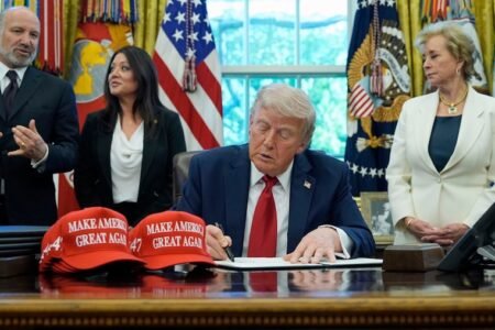 Trump: «In 2-3 weeks we are going to set up the duties for China. There is direct contact ”
 | EUROtoday
