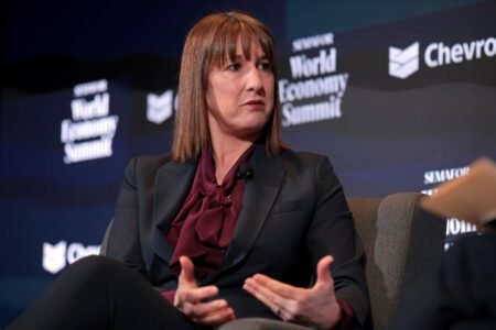 Reeves alerts UK might decrease tariffs on US automobile imports in bid to safe Trump commerce deal
 | EUROtoday