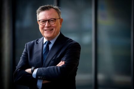 José Viñals: “Se van a reforzar los flujos comerciales y de inversión entre los países emergentes” | Negocios | EUROtoday