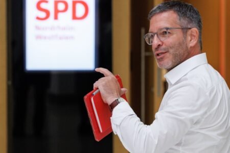SPD man to the coalition: “The democratic center is the best alternative for Germany”
 | EUROtoday