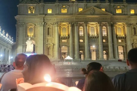 Rome, prepared for the white ‘smoking’: "The rumor on the street is that they are going to choose Pope to Cardinal Filipino"
| EUROtoday