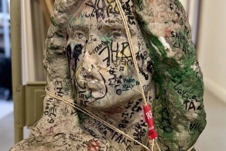 French police unintentionally recovers the stolen bust of Jim Morrison’s tomb 37 years in the past
 | EUROtoday