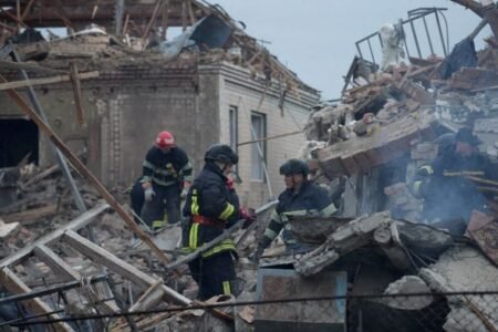Ukraine, Russian raids within the evening: 12 deaths and 30 injured. Among the victims three boys
 | EUROtoday