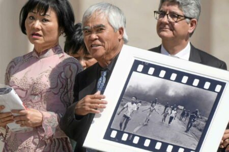 But who actually photographed “the little girl with napalm”?
 | EUROtoday