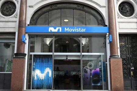 Telefónica sells its subsidiary in Uruguay to Millicom for 389 million euros | Companies
 | EUROtoday