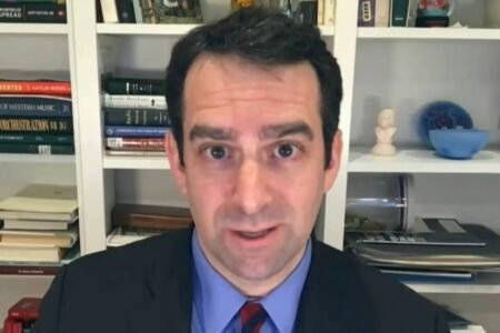 Harvard Professor Reveals Stunning Advice He Gave Student Amid Trump Battle
 | EUROtoday