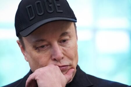 Elon Musk Explains Why He Has A Black Eye
 | EUROtoday