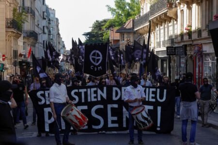 In Paris, practically a thousand extremely -right activists paraded on Saturday, on the name of the neofascist group Committee of May 9
 | EUROtoday