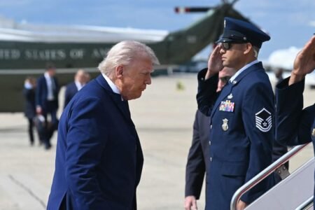 Trump dispense 100 members of the National Security Council
 | EUROtoday