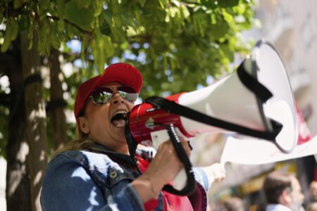 Portugal’s events wrap up campaigns amid uncertainty forward of normal election
| EUROtoday