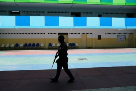 Parliamentary and regional elections in Venezuela 2025, dwell | The National Electoral Council extends for an hour the closure of the voting facilities
 | EUROtoday