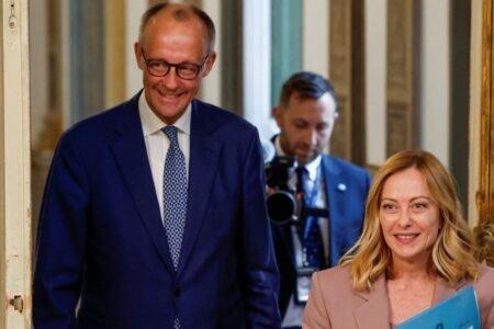Debatte um AfD: ++ „Bevor es zu spät ist“ – Grünen-Chef Banaszak will AfD-Verbotsverfahren ++ Liveticker | EUROtoday