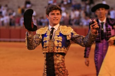 Bulls: Aaron Palacio Short Two Ears within the Maestranza | Culture
 | EUROtoday