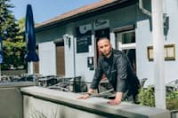 “I’m not here to instruct people” – the vegan cook dinner and the arborpiepers
| EUROtoday