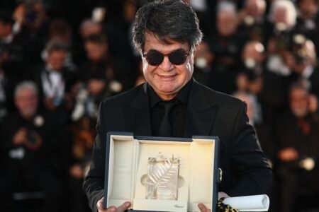 A golden palm for freedom
 | EUROtoday