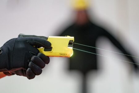 Increased risk: Interior Minister Dobrindt desires Taser for the federal police
 | EUROtoday