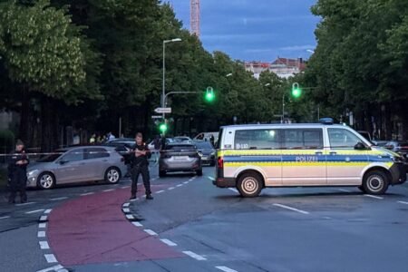 The attacker was placing: the police shoot knife in Munich
 | EUROtoday