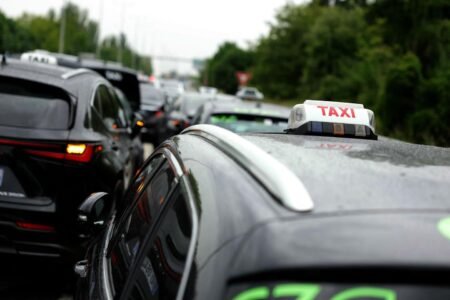 Government tracks to rebalance competitors between taxis and VTC
 | EUROtoday