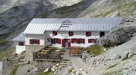 Eklat on the Knorrhütte: Do the customs on the mountain cruise?
| EUROtoday