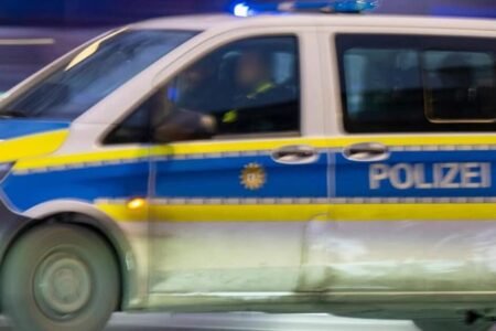 Berlin: 17 -year -old races on escape from management within the police automotive – 2 officers injured
 | EUROtoday